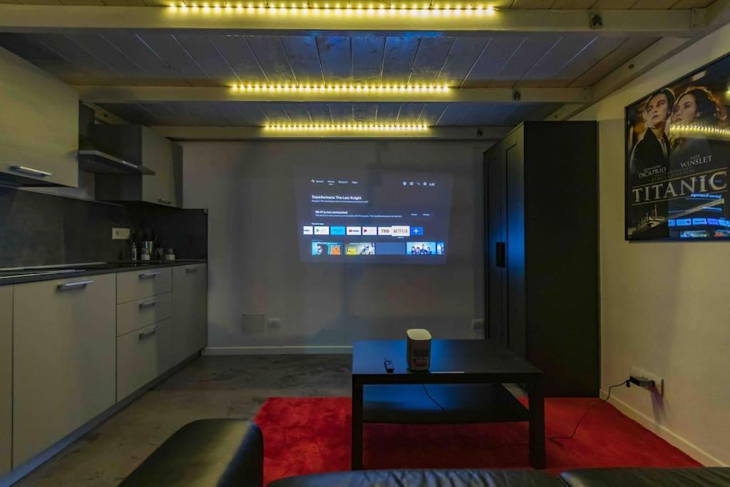 Апартаменти Hollywood Housein The Heart Of Турин Екстер'єр фото